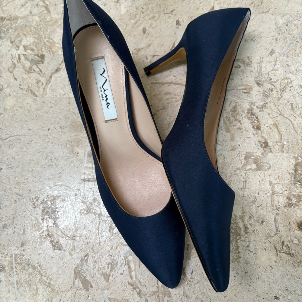 Nina60 by Nina New York Classic Pointed Toe Pump Size 9.5
